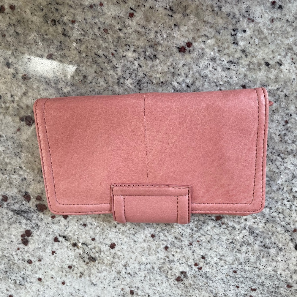 Lucas Slim Leather Wallet from AMERICAN LEATHER CO. - Picture 2 of 9